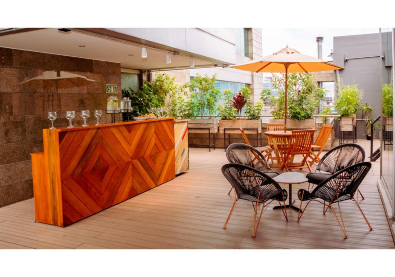 Отель Ramada Bogota Parque 93 Экстерьер фото