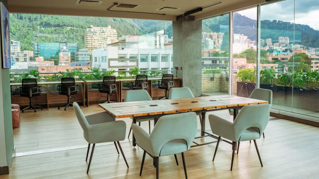 Отель Ramada Bogota Parque 93 Экстерьер фото