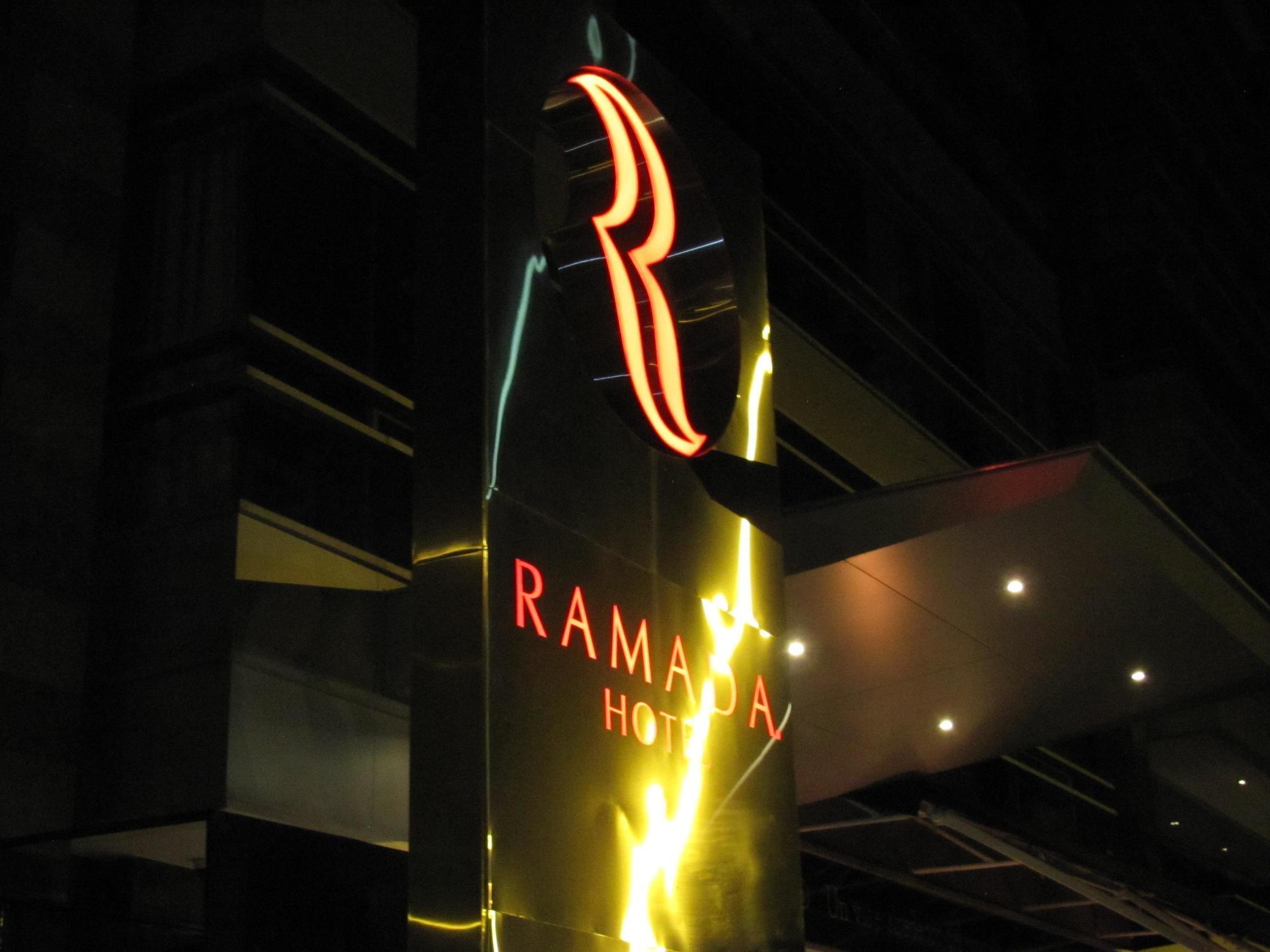 Отель Ramada Bogota Parque 93 Экстерьер фото
